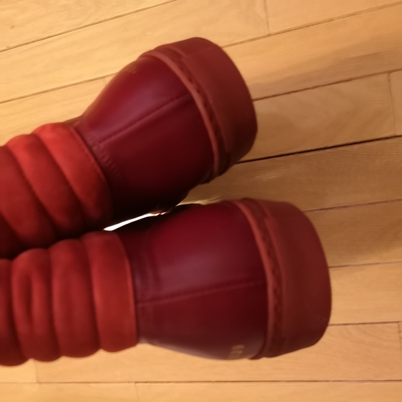 Common Projects Achilles Premium High Top Sneakers - Picture 3 of 10